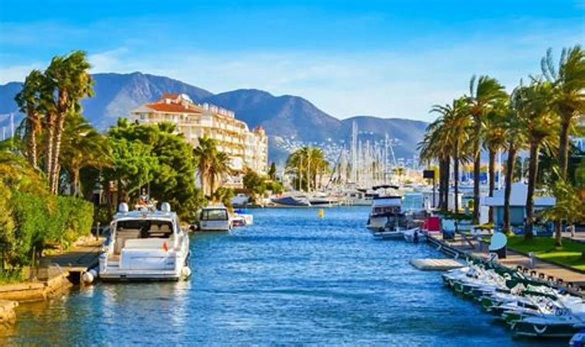 Greserva Kar-Centro, Junto A La Playa, 3 Piscinas, Wifi, Clima, Restaurantes 2024 Empuriabrava Bagian luar foto
