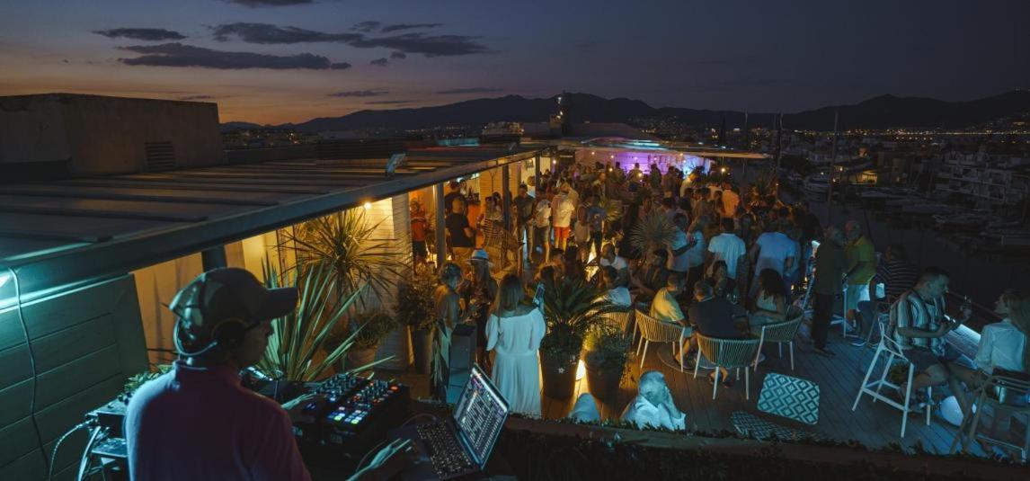 Greserva Kar-Centro, Junto A La Playa, 3 Piscinas, Wifi, Clima, Restaurantes 2024 Empuriabrava Bagian luar foto